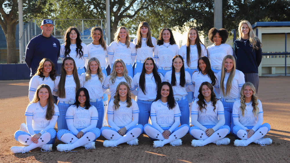 2026 softball team photo